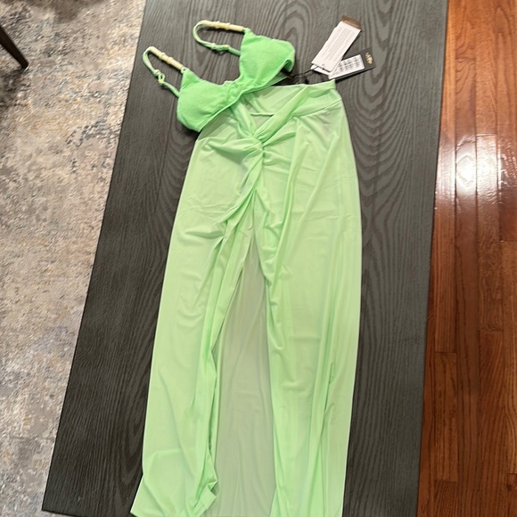 Vix Swimsuit Cover up - New . retail $148.00 - Picture 3 of 4